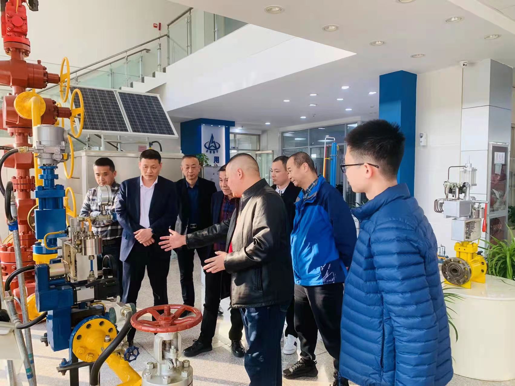 國家閥門質量(liàng)監(jiān)督檢驗中心(浙(zhè)江)院長蒞臨我司視(shì)察並指(zhǐ)導工作 國家閥門質量監督檢(jiǎn)驗(yàn)中(zhōng)心(浙(zhè)江)院長(zhǎng)蒞臨我司視察並(bìng)指導工作